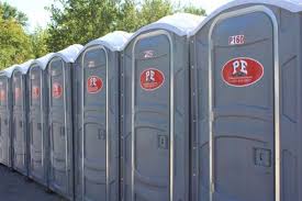 Best VIP or Luxury Restroom Trailers  in Davenport, FL